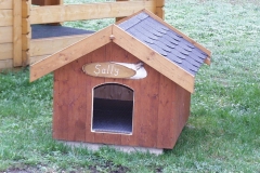 Bilder-Hundehütte-Sally