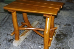 Tisch-Knüppelchen-I